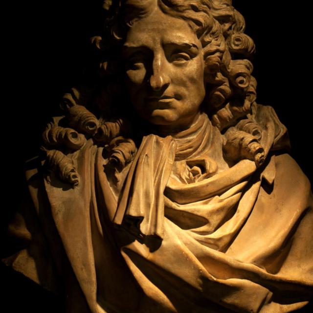 sculpture-fabuliste-jean-de-la-fontaine-fables-maison-natale-musee-chateau-thierry