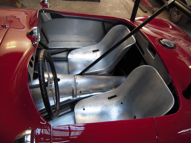 interieur-voiturehellot-tolerie-formage-crouttes-sur-marne-portes-champagne
